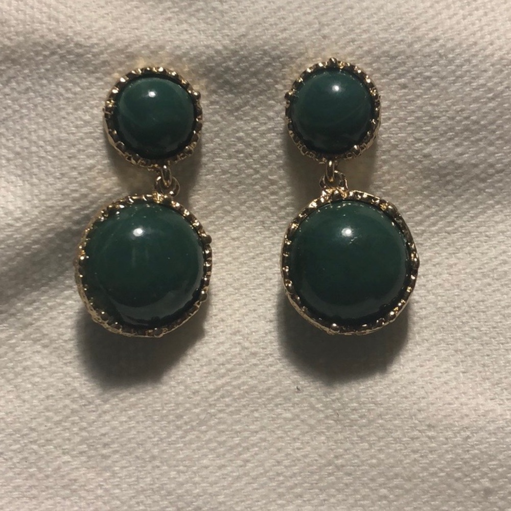 Dark Green double drop earnings